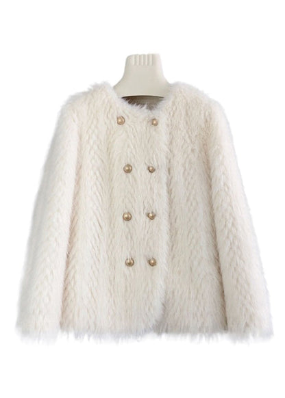 Well Tailored Coat with a Graceful Silhouette