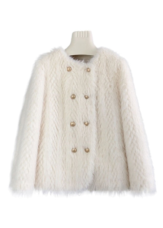 Well Tailored Coat with a Graceful Silhouette