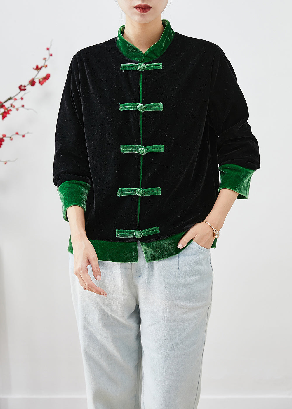 Elegantly Styled Jacket for Everyday Wear