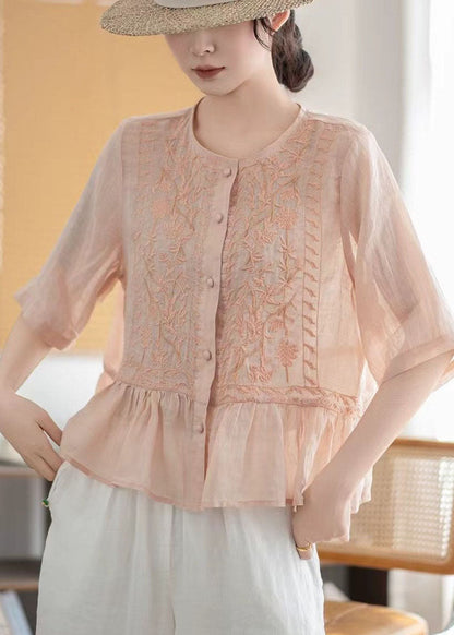 Well Tailored Blouse with a Graceful Silhouette