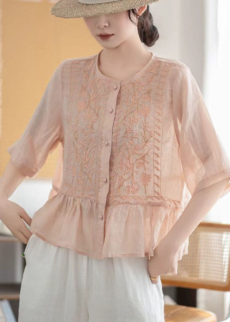 Well Tailored Blouse with a Graceful Silhouette