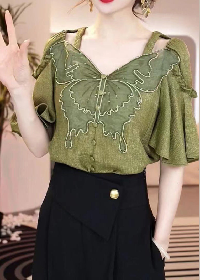 Classic Vintage Shirt with a Flattering Fit
