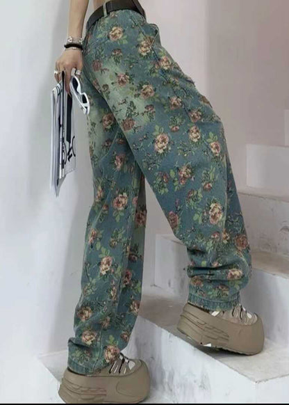 Classic Vintage Pants with a Flattering Fit