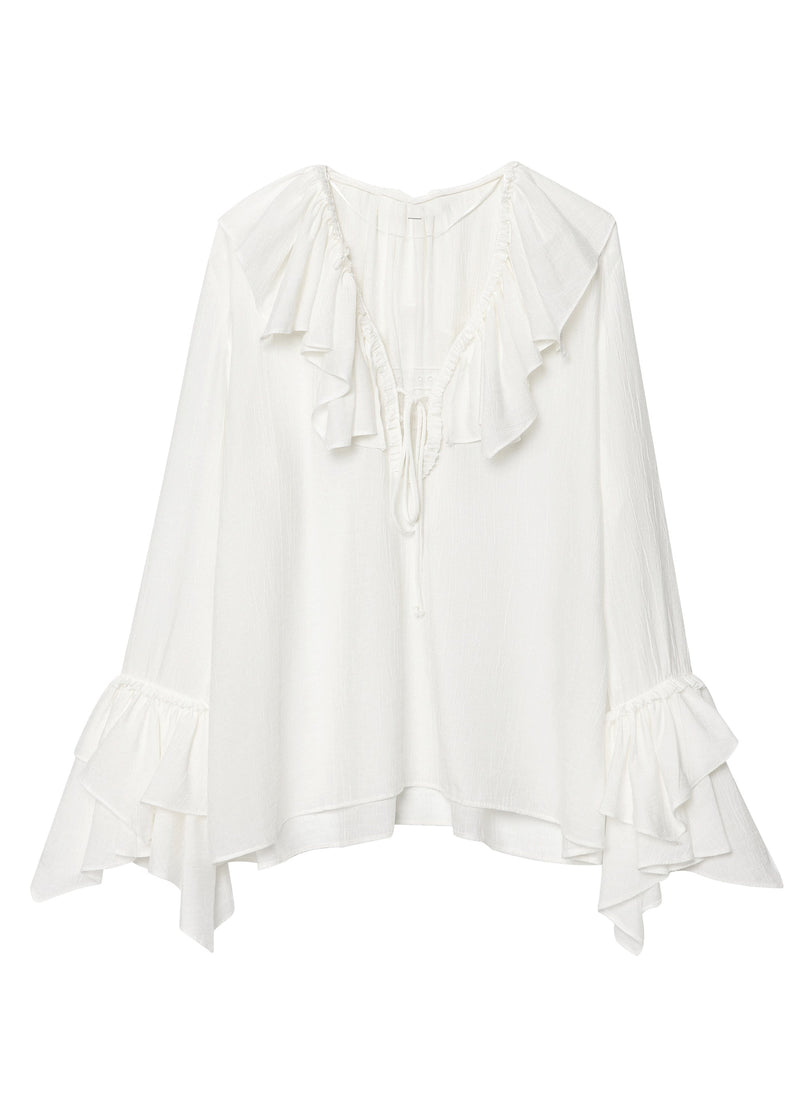 Effortlessly Elegant Top with a Timeless Design