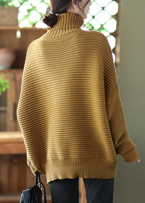 Classic Vintage Sweater with a Flattering Fit