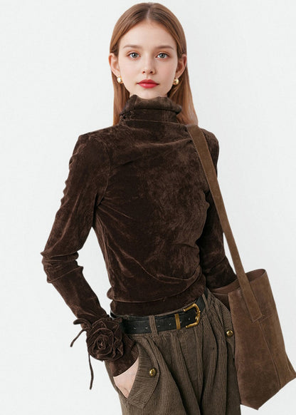 Effortlessly Elegant Top with a Timeless Design