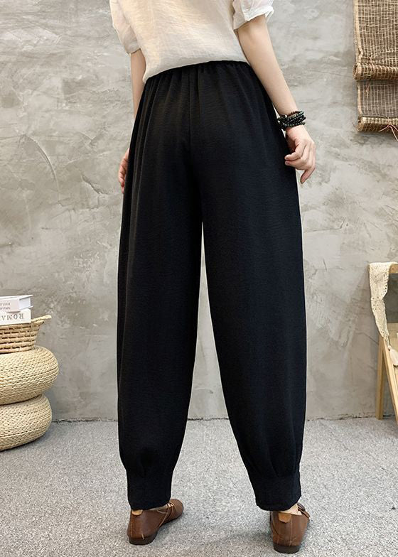 Effortlessly Elegant Pants with a Timeless Design