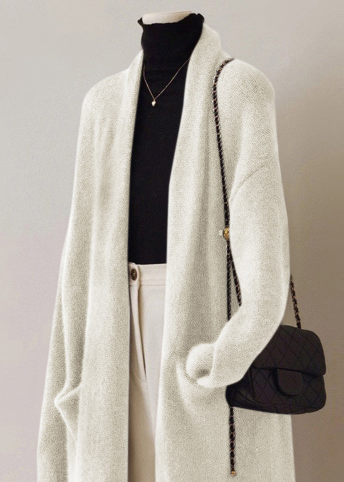 Well Tailored Cardigan with a Graceful Silhouette