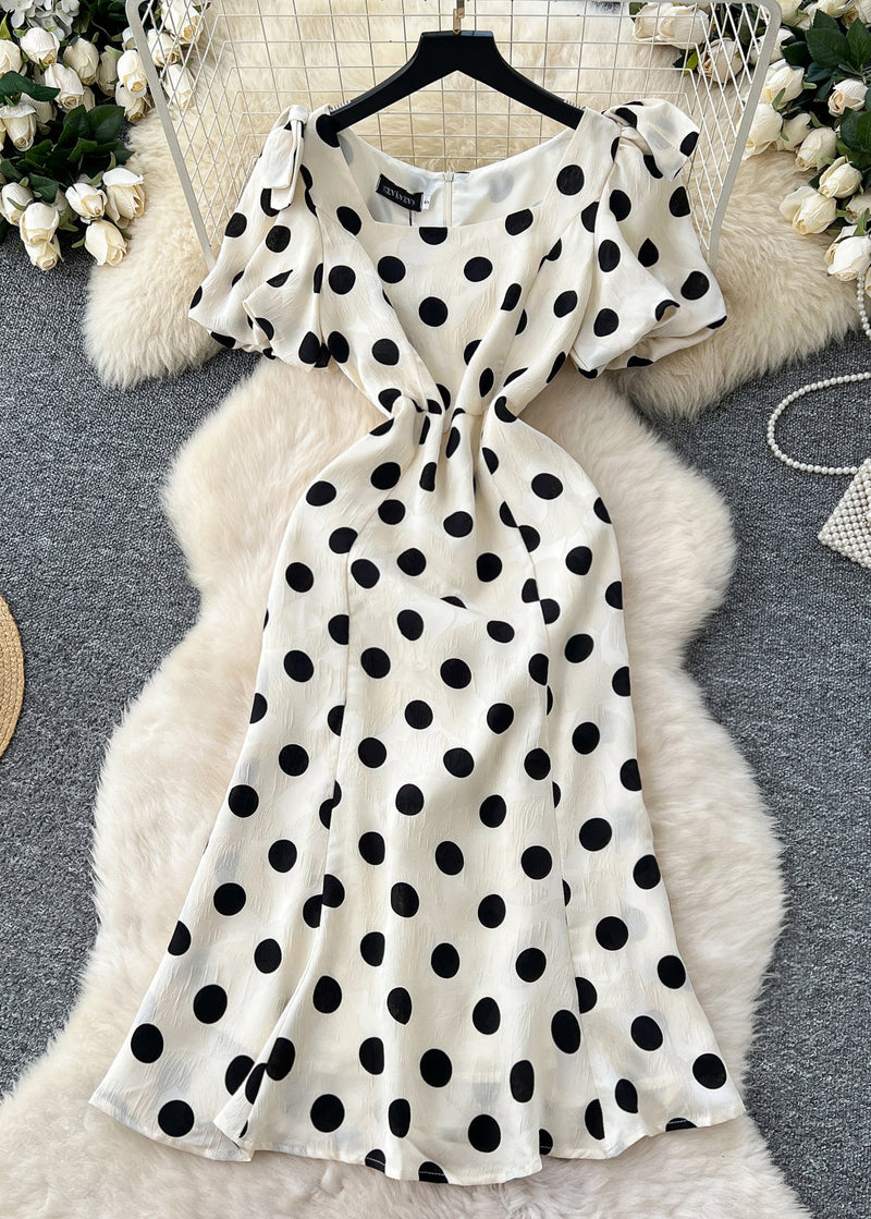 Beautifully Finished Dress in a Timeless Design