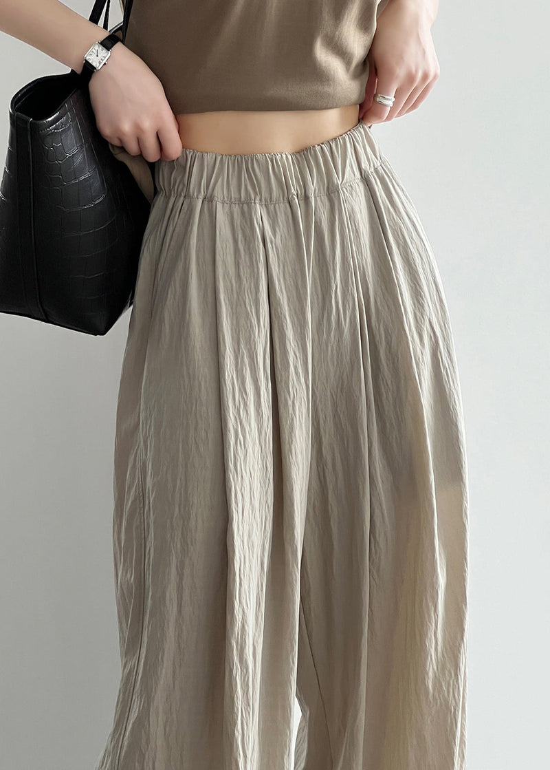 Well Tailored Pants with a Graceful Silhouette