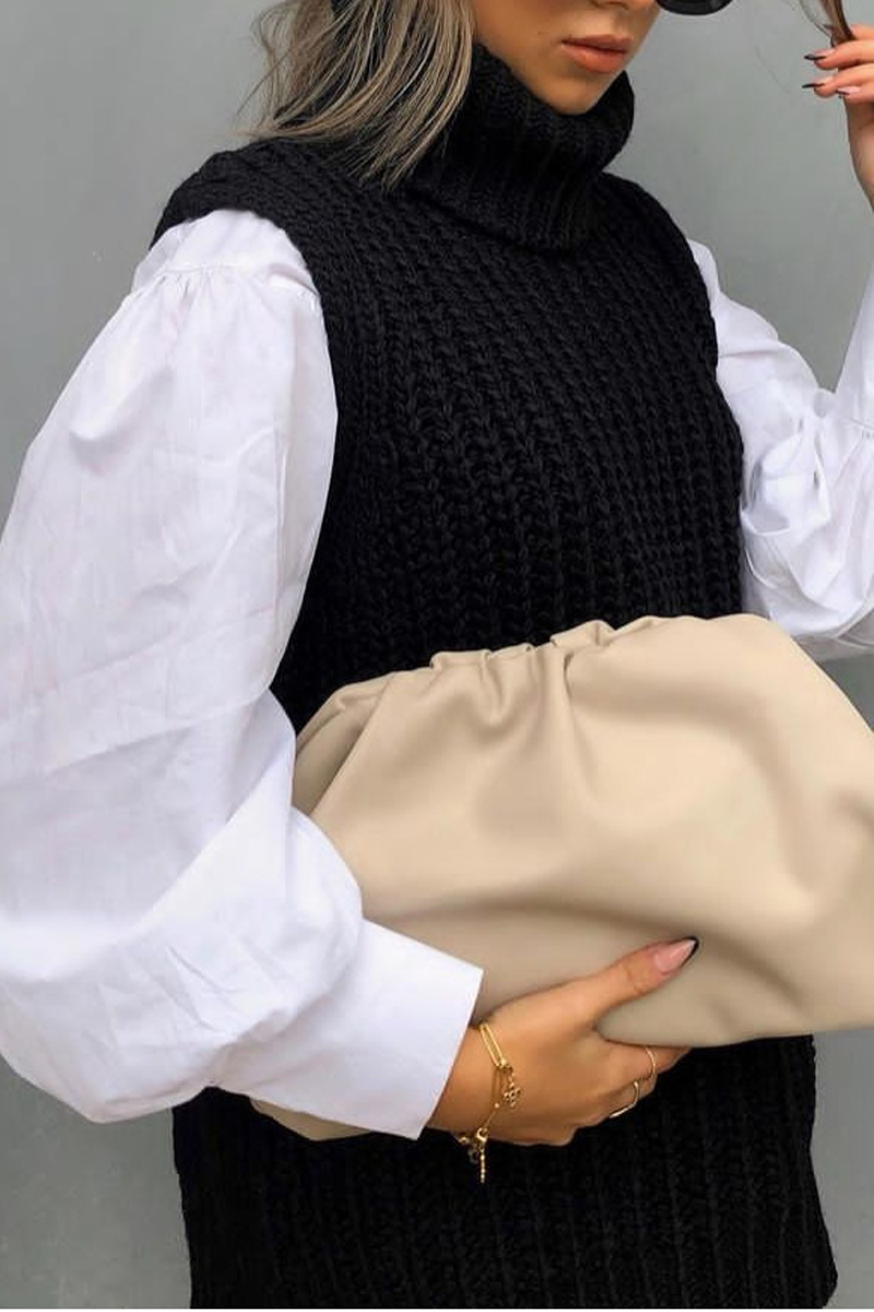 Beautifully Finished Sweater in a Timeless Design