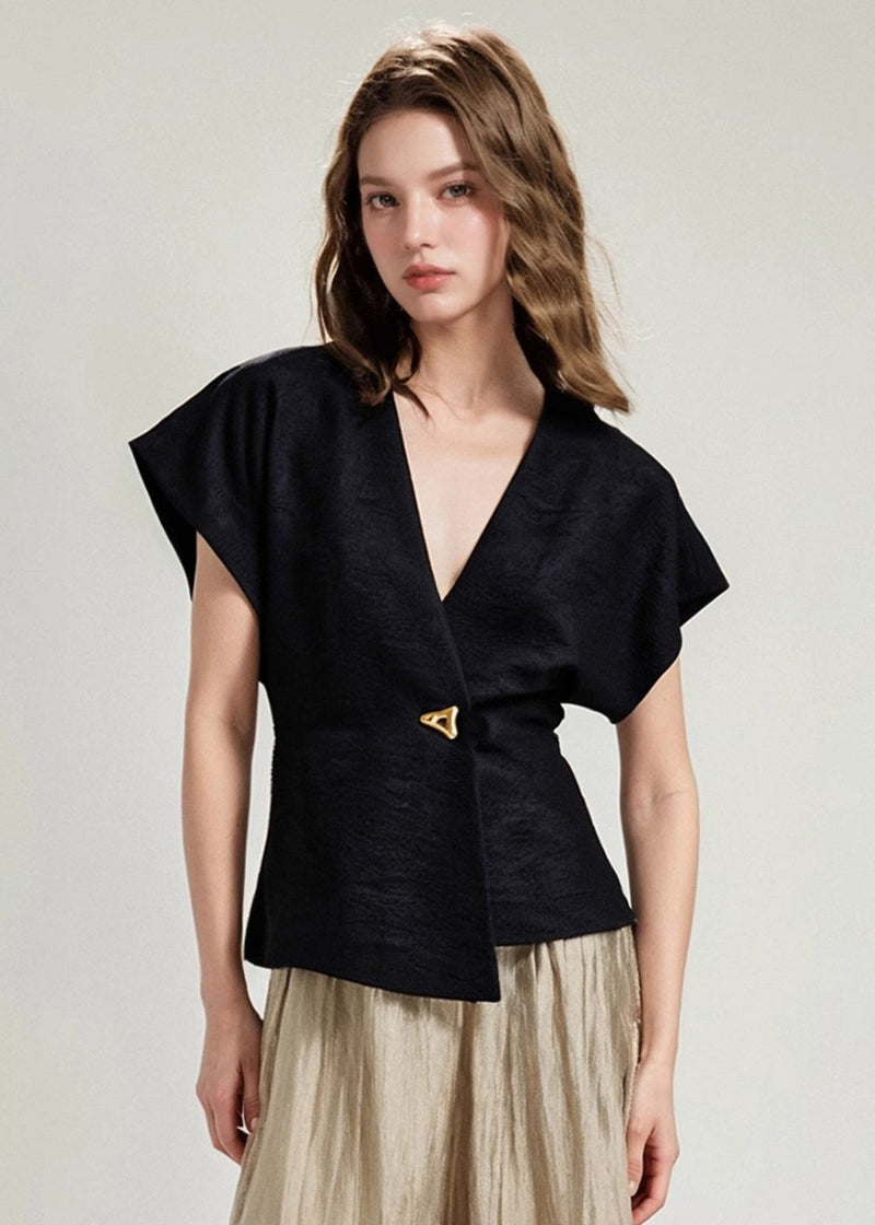 Polished Top with an Effortless Classic Look