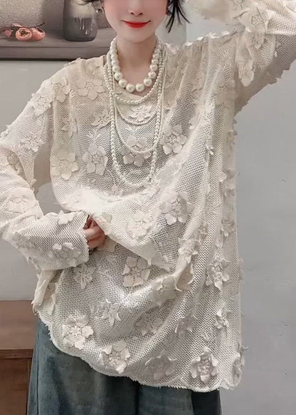 Well Tailored Top with a Graceful Silhouette