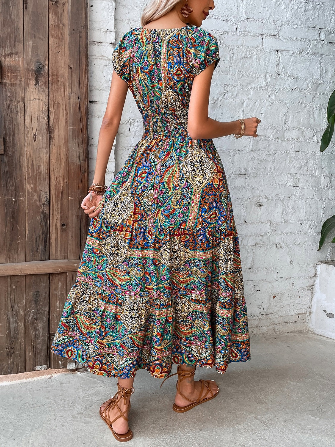 Gracefully Styled Dress for Any Occasion