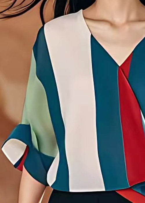 Well Tailored Blouse with a Graceful Silhouette