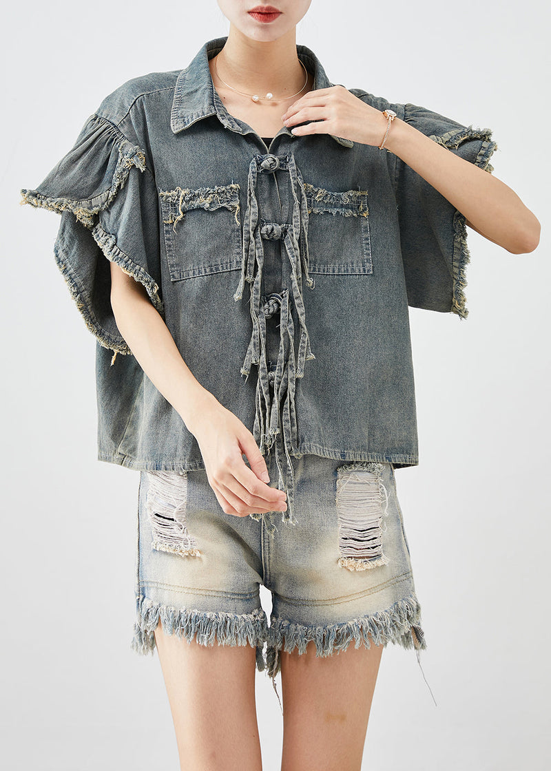Classic Vintage Shirt with a Flattering Fit