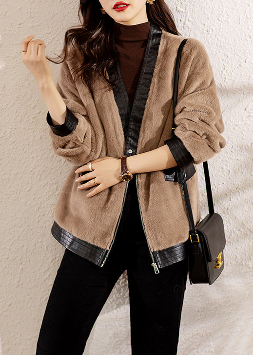 Beautifully Finished Coat in a Timeless Design