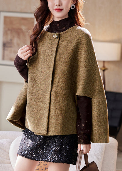 Well Tailored Coat with a Graceful Silhouette