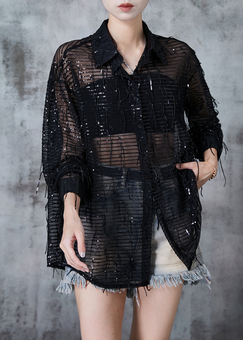 Well Tailored Top with a Graceful Silhouette