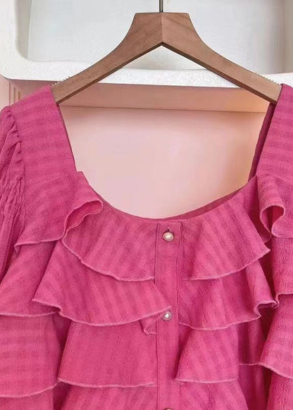 Well Tailored Top with a Graceful Silhouette