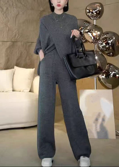 Classic Vintage Sweater with a Flattering Fit
