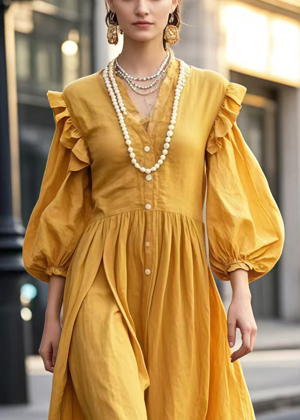 Well Tailored Dress with a Graceful Silhouette