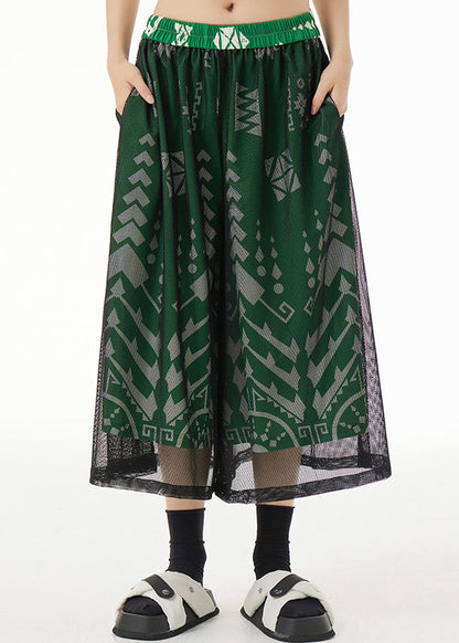 Well Tailored Pants with a Graceful Silhouette