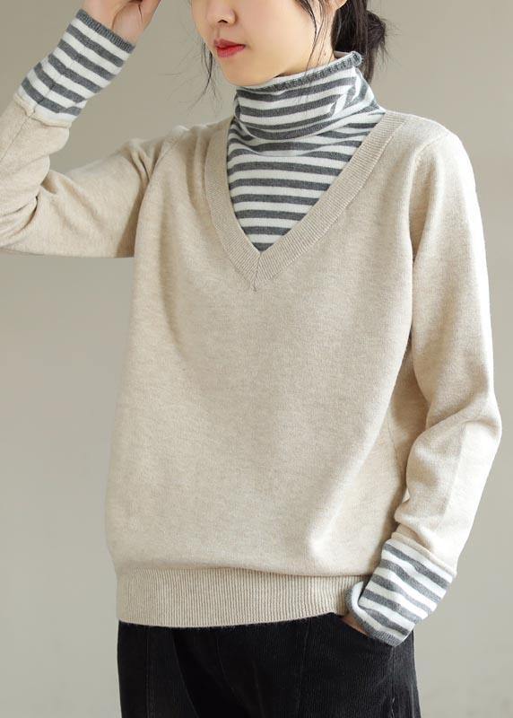 Sophisticated Blouse with a Clean Classic Look