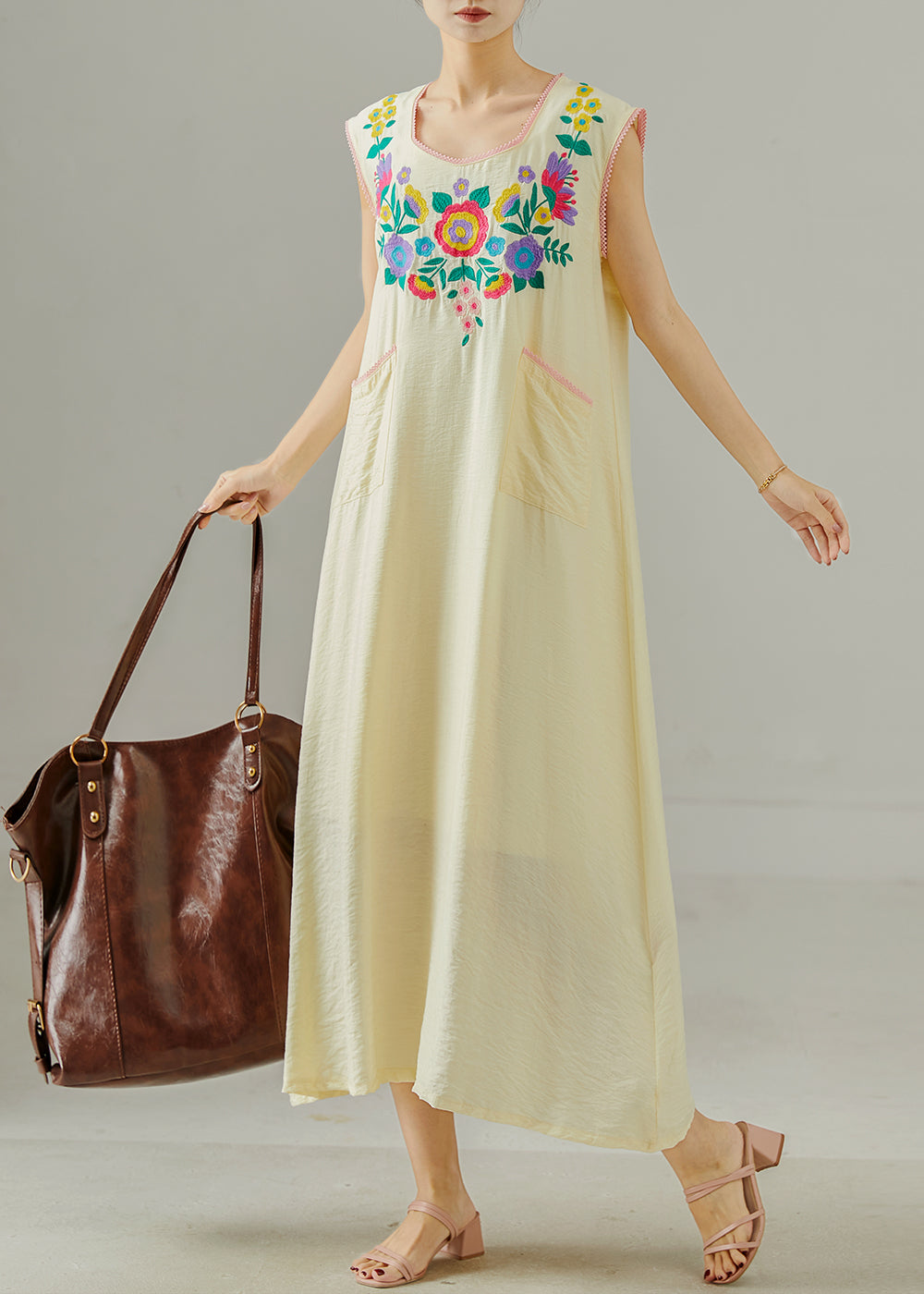 Sophisticated Dress with a Clean Classic Look