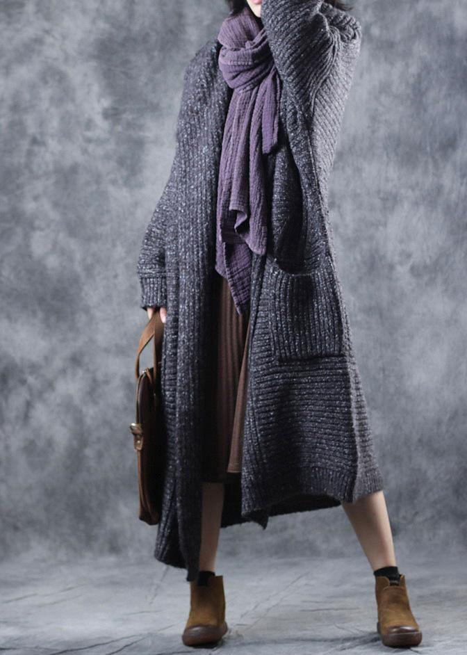 Well Tailored Cardigan with a Graceful Silhouette