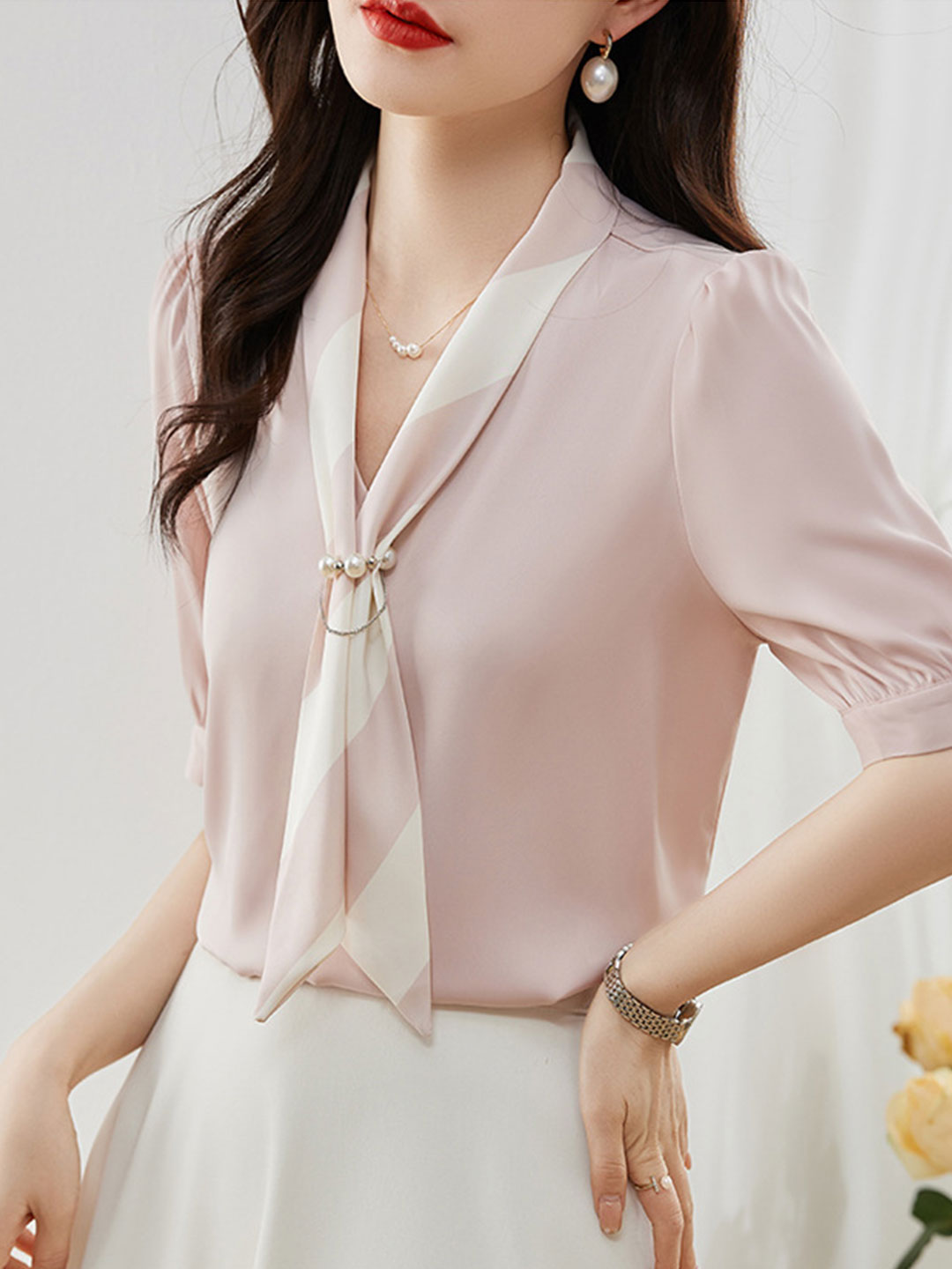 Effortlessly Elegant Shirt with a Timeless Design