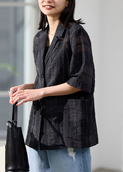 Well Tailored Blouse with a Graceful Silhouette
