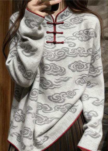 Classic Vintage Sweater with a Flattering Fit