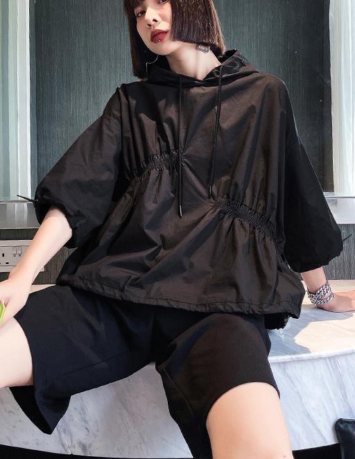 Effortlessly Elegant Top with a Timeless Design
