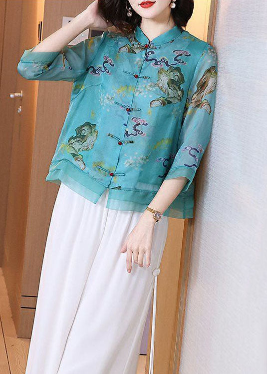 Sophisticated Top with a Clean Classic Look