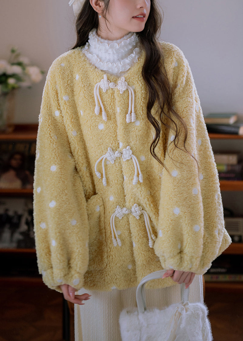 Elegantly Styled Coat for Everyday Wear