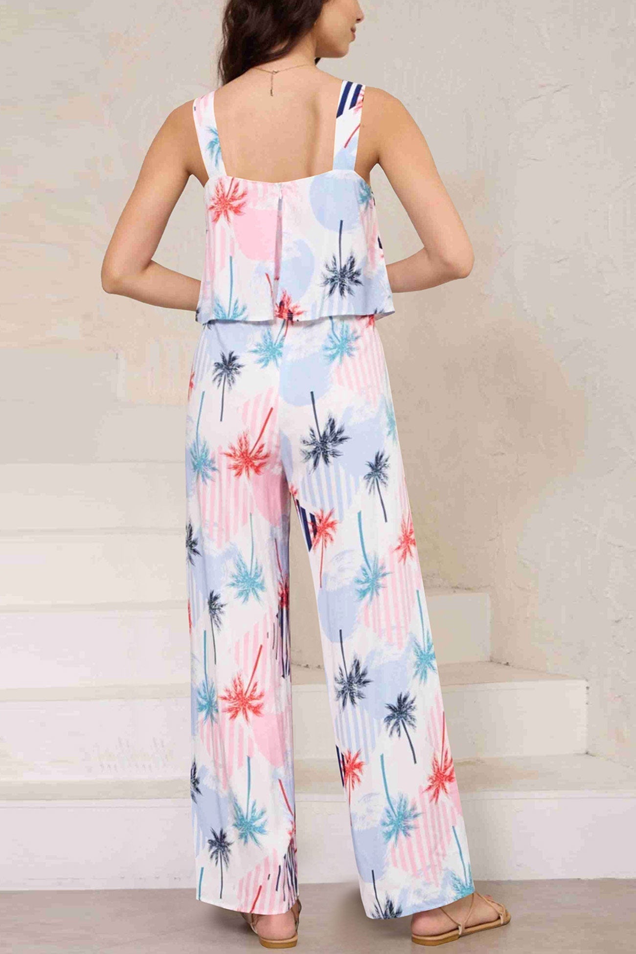 Gracefully Styled Garment for Any Occasion