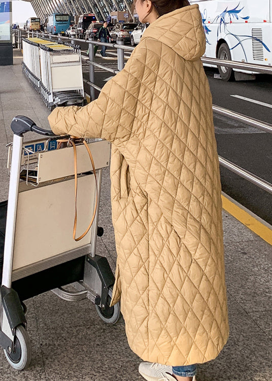 Well Tailored Coat with a Graceful Silhouette