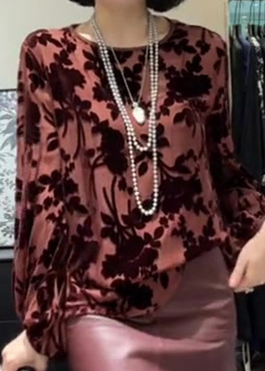 Beautifully Crafted Blouse in a Classic Style