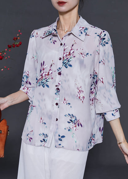 Effortlessly Elegant Top with a Timeless Design