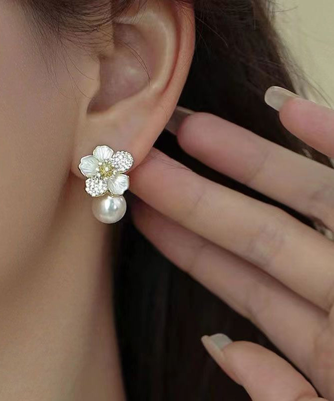 Beautiful Silver Earring with Unique Style