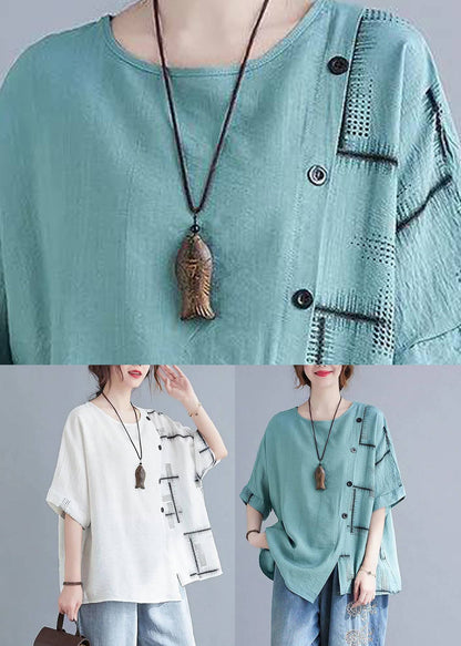 Well Tailored Top with a Graceful Silhouette