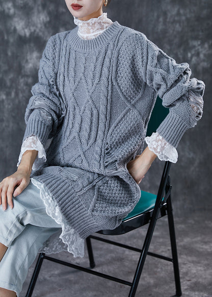 Classic Vintage Sweater with a Flattering Fit