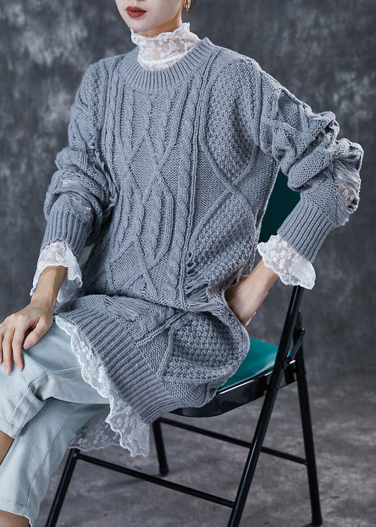 Classic Vintage Sweater with a Flattering Fit