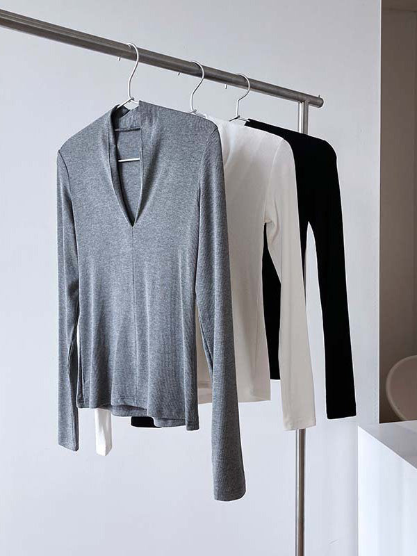 Well Tailored T-Shirt with a Graceful Silhouette