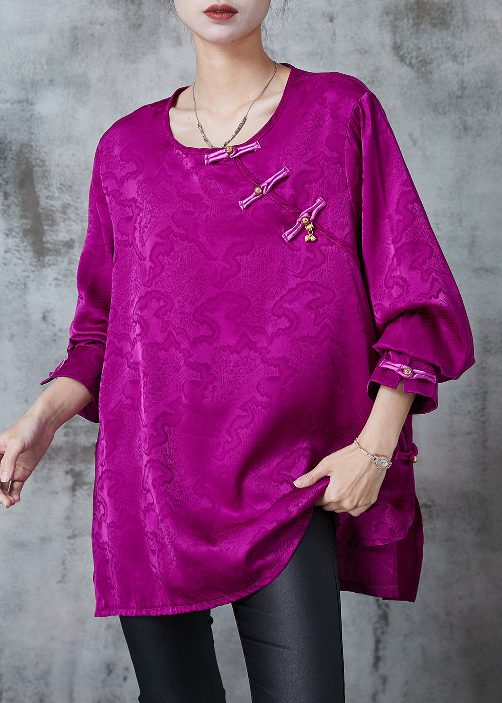 Classic Vintage Blouse with a Flattering Fit