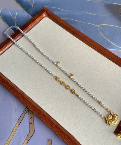 Stunning Silver Necklace for Daily Wear