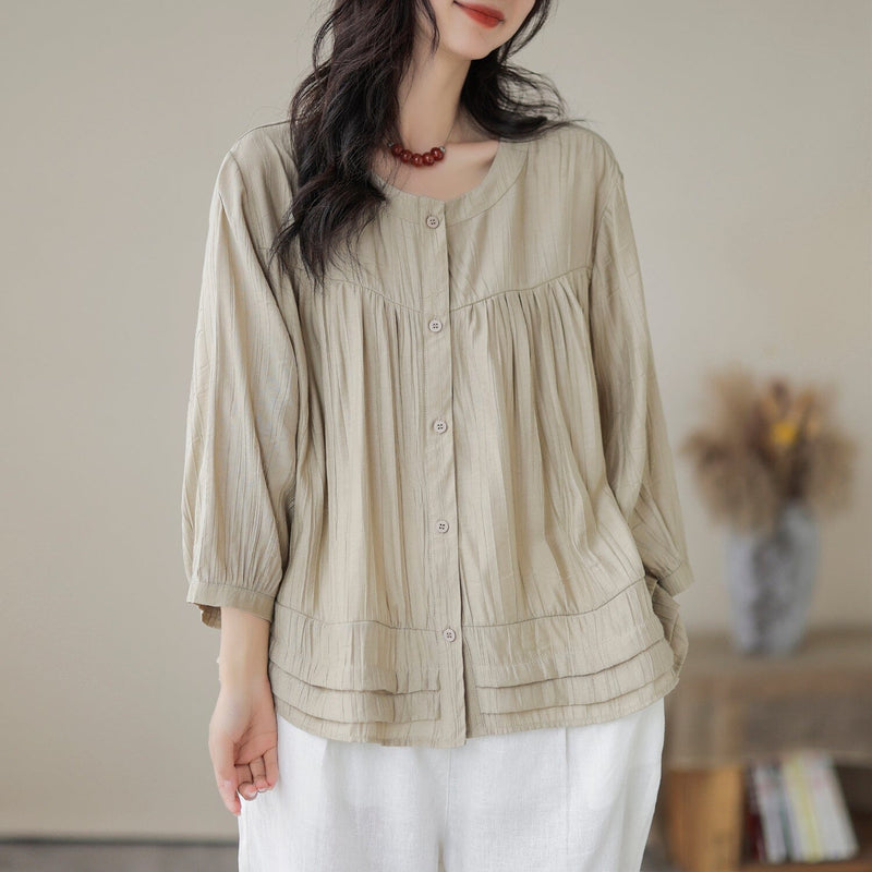 Classic Vintage Blouse with a Flattering Fit