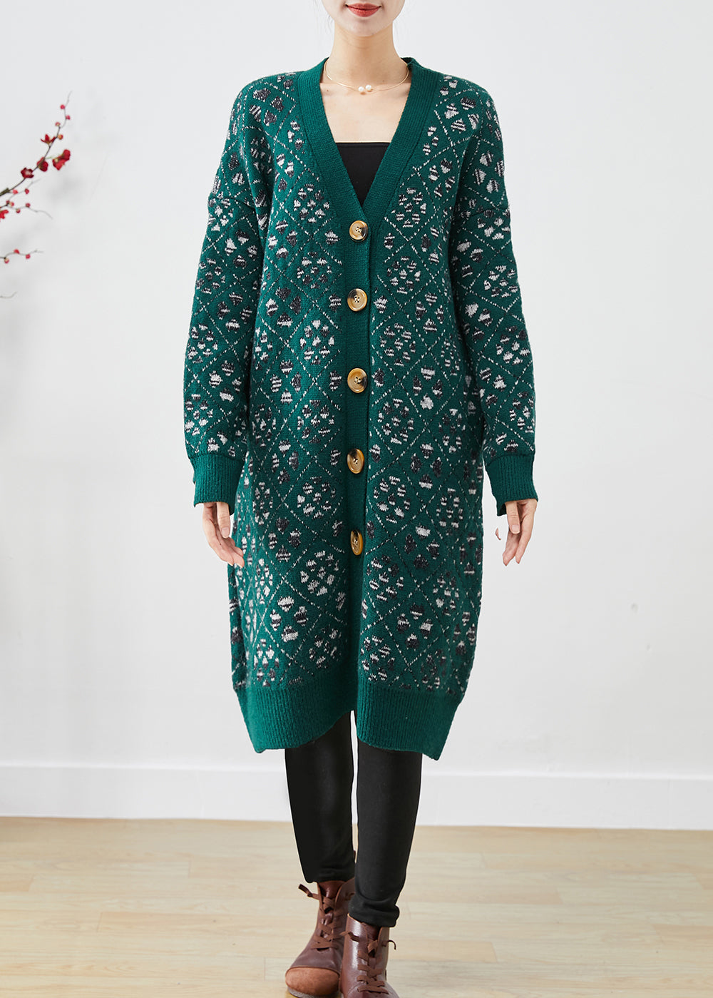 Well Tailored Coat with a Graceful Silhouette