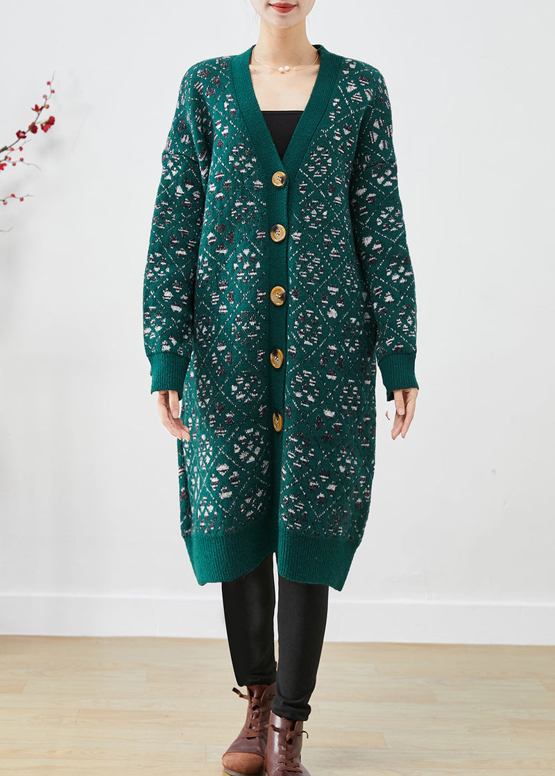 Well Tailored Coat with a Graceful Silhouette